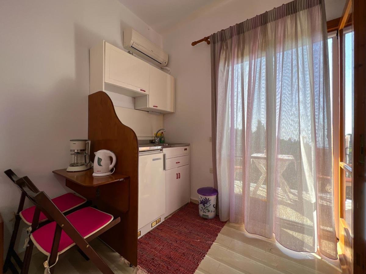 Anemone Apartment Pelekas Exterior photo