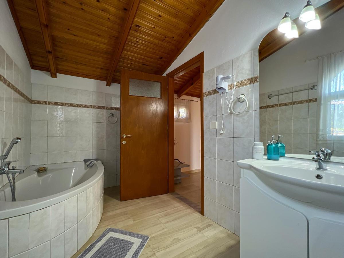 Anemone Apartment Pelekas Exterior photo