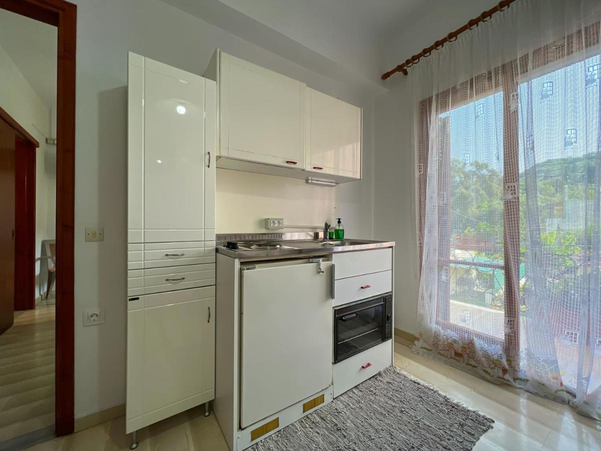 Anemone Apartment Pelekas Exterior photo