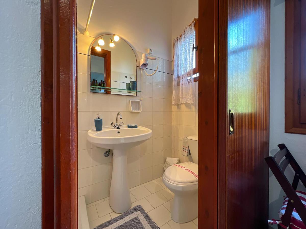 Anemone Apartment Pelekas Exterior photo